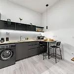 Apartament Chic Loft Bp: Industrial Gem *