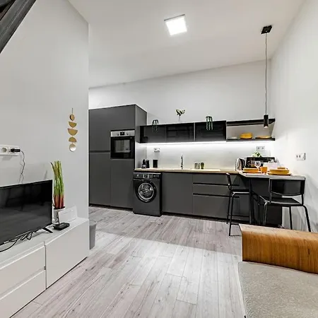 아파트 Chic Loft Bp: Industrial Gem *